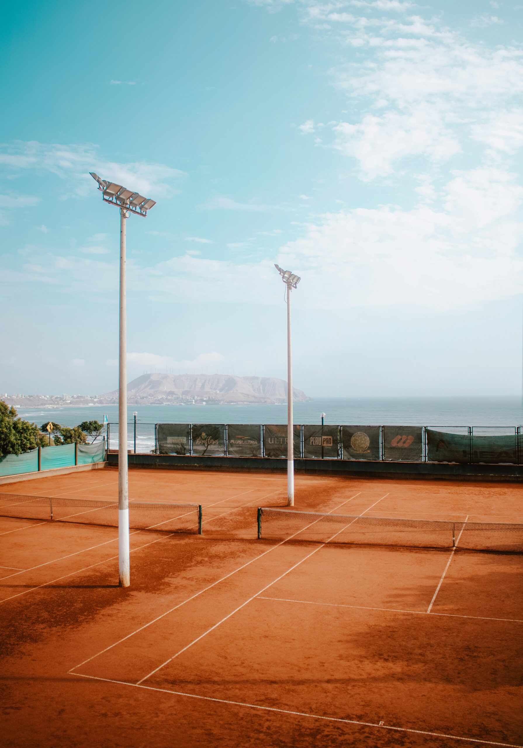cesar-gutierrez-otO3MXSXe4w-unsplash
